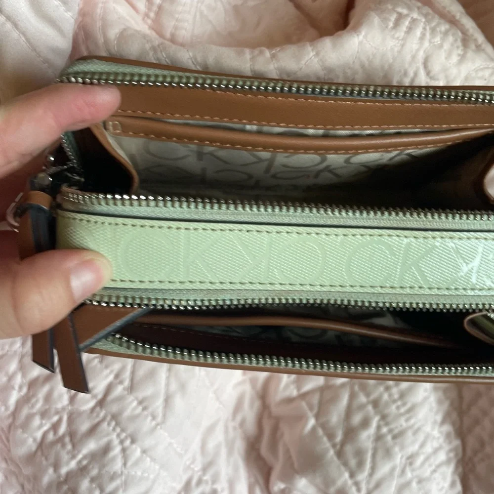 Cherry Blossom Calvin Klein Crossbody - Picture 3 of 6